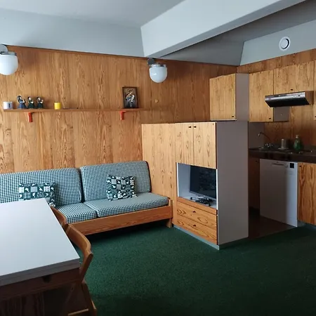 Lisa Solaria 1400 Apartment Marilleva